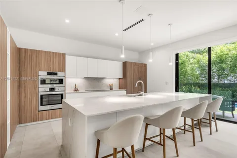 $2,580,000 | 2225 Southwest 18th Avenue, Miami, FL 33145