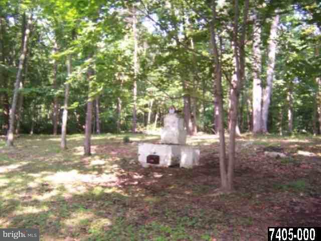 302 Zeigler Road Dover, PA 17315 - Photo 4 of 8 Gallery Image 4