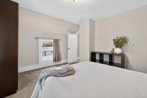 $179,900 | 401 North 26th Avenue, Minneapolis, MN 55411