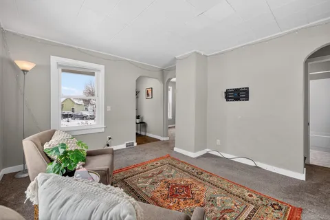 $179,900 | 401 North 26th Avenue, Minneapolis, MN 55411