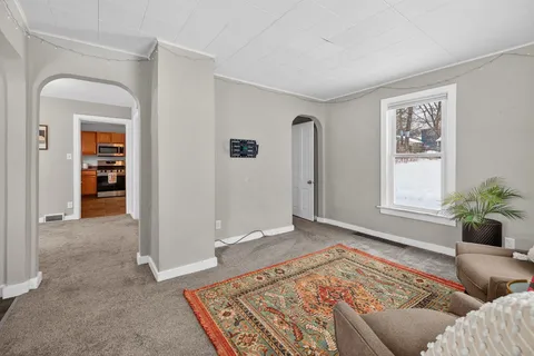 $179,900 | 401 North 26th Avenue, Minneapolis, MN 55411