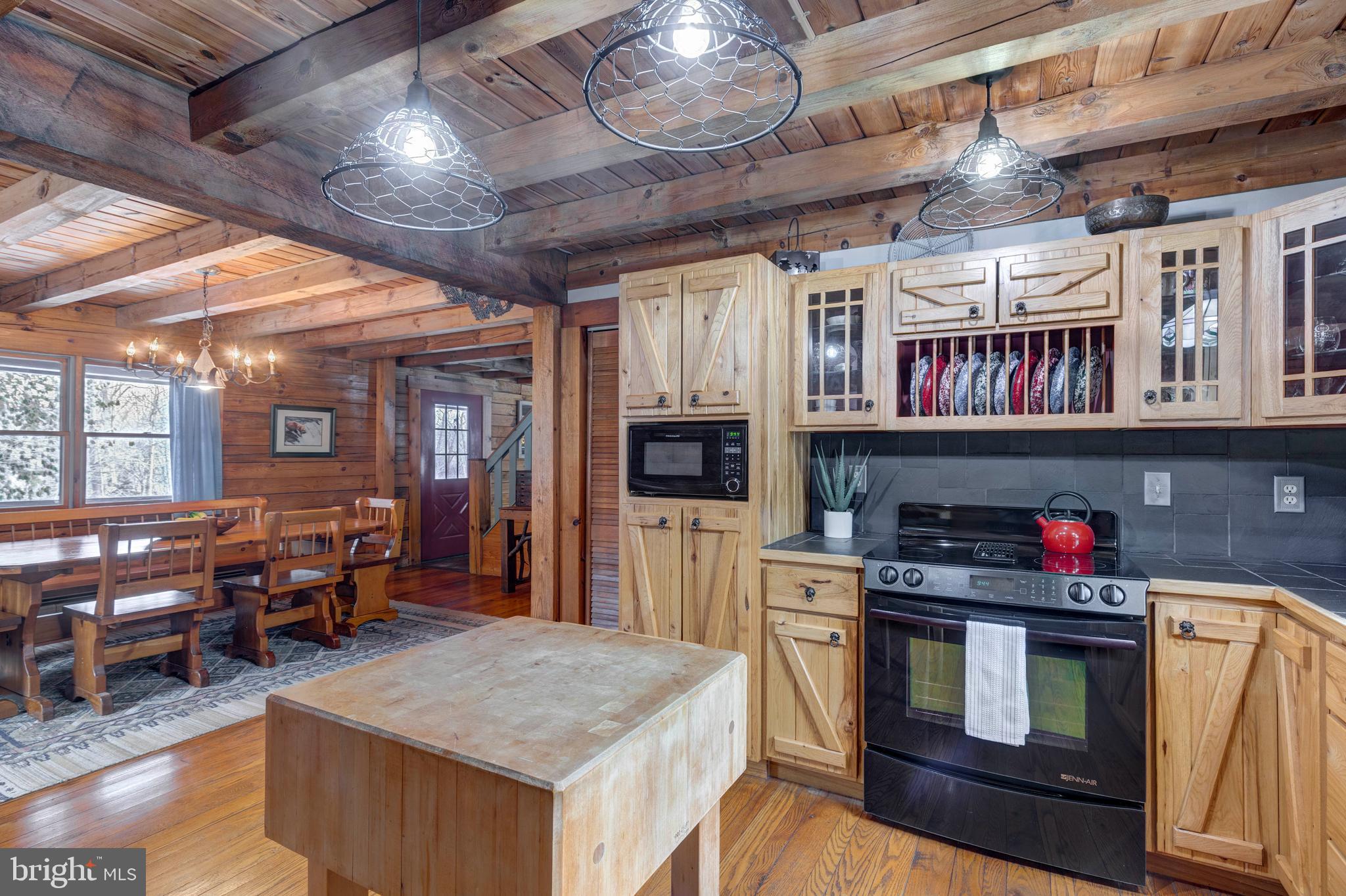 385 Silver Run Valley Road Westminster, MD 21158 - Photo 31 of 59 a kitchen with lots of counter top space