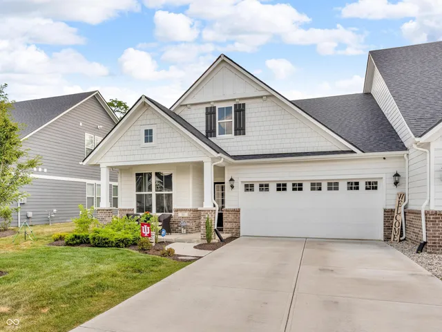 $369,900 | 811 Stone Trace Court, Avon, IN 46123