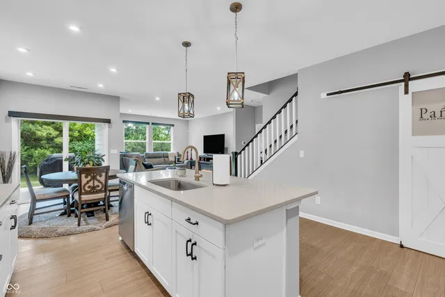 $369,900 | 811 Stone Trace Court, Avon, IN 46123