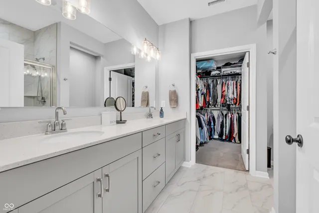 $369,900 | 811 Stone Trace Court, Avon, IN 46123