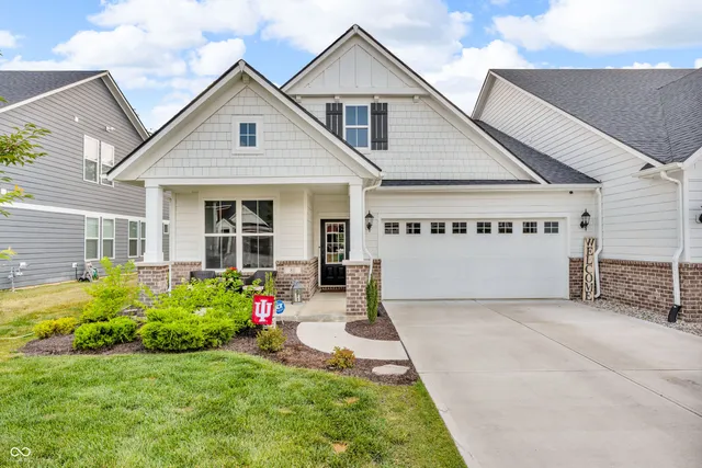 $369,900 | 811 Stone Trace Court, Avon, IN 46123