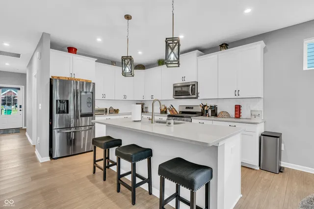 $369,900 | 811 Stone Trace Court, Avon, IN 46123