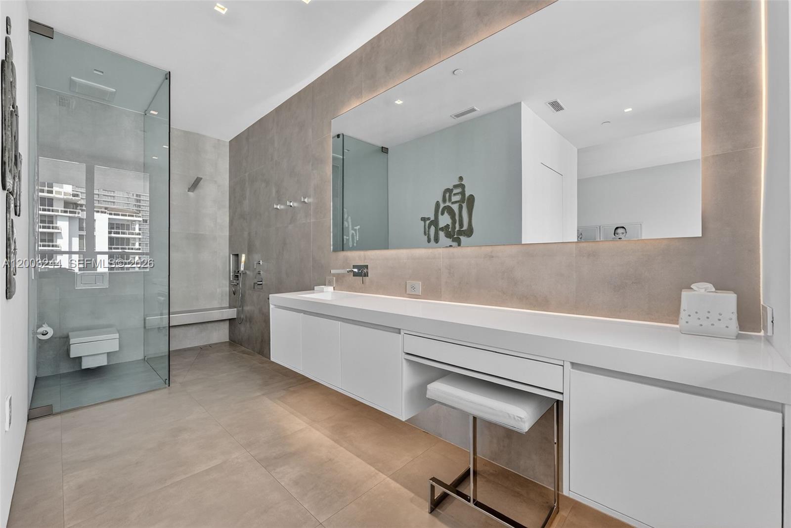 801 Brickell Key Boulevard, Unit PH3306 Miami, FL 33131 - Photo 25 of 50