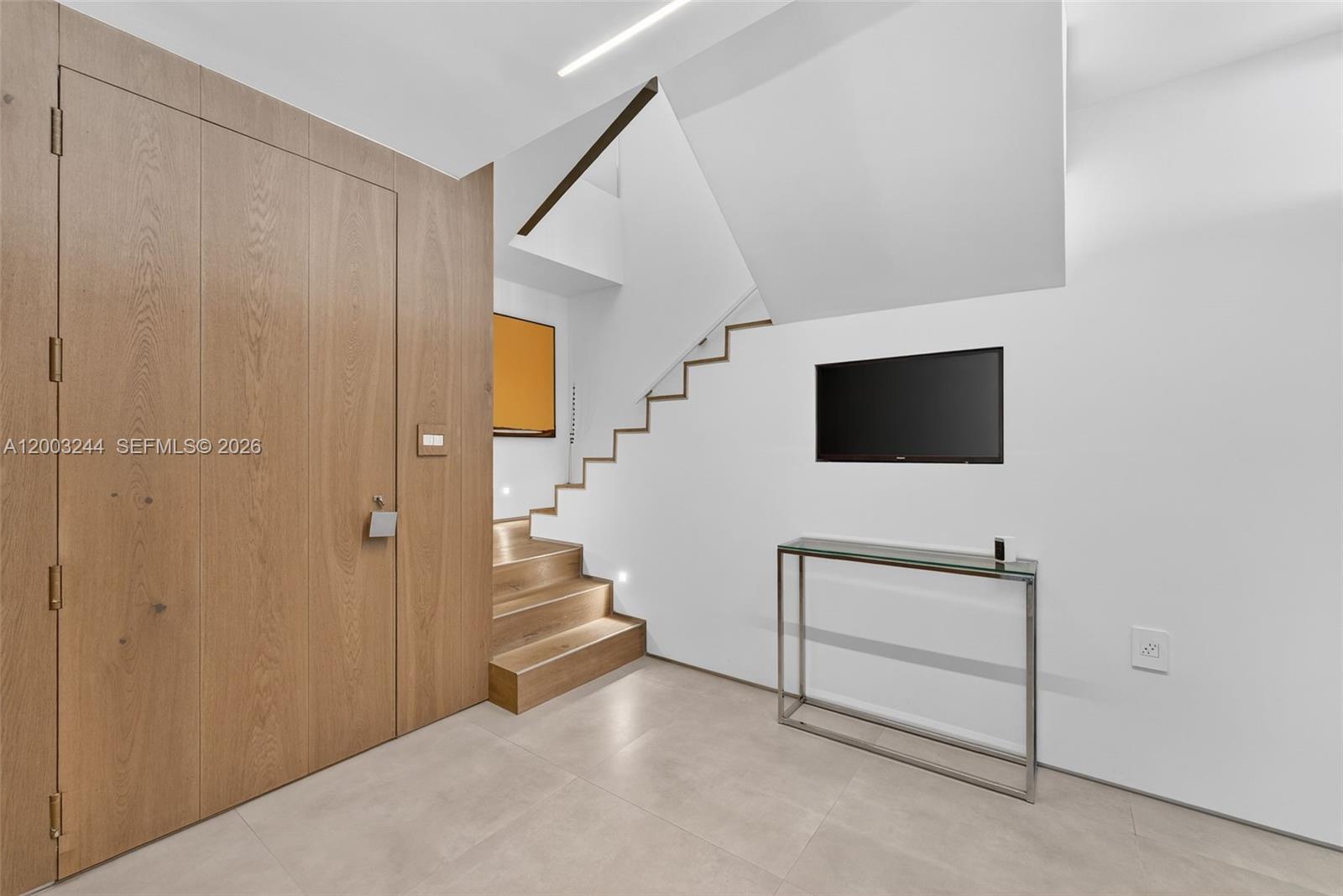 801 Brickell Key Boulevard, Unit PH3306 Miami, FL 33131 - Photo 30 of 50