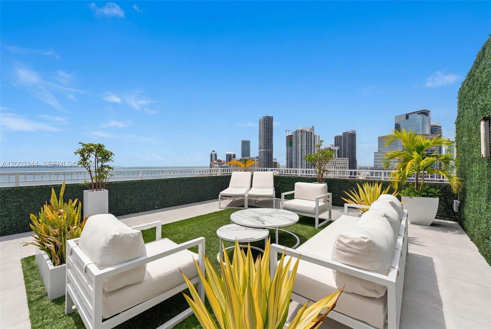801 Brickell Key Boulevard, Unit PH3306 Miami, FL 33131 - Photo 3 of 50