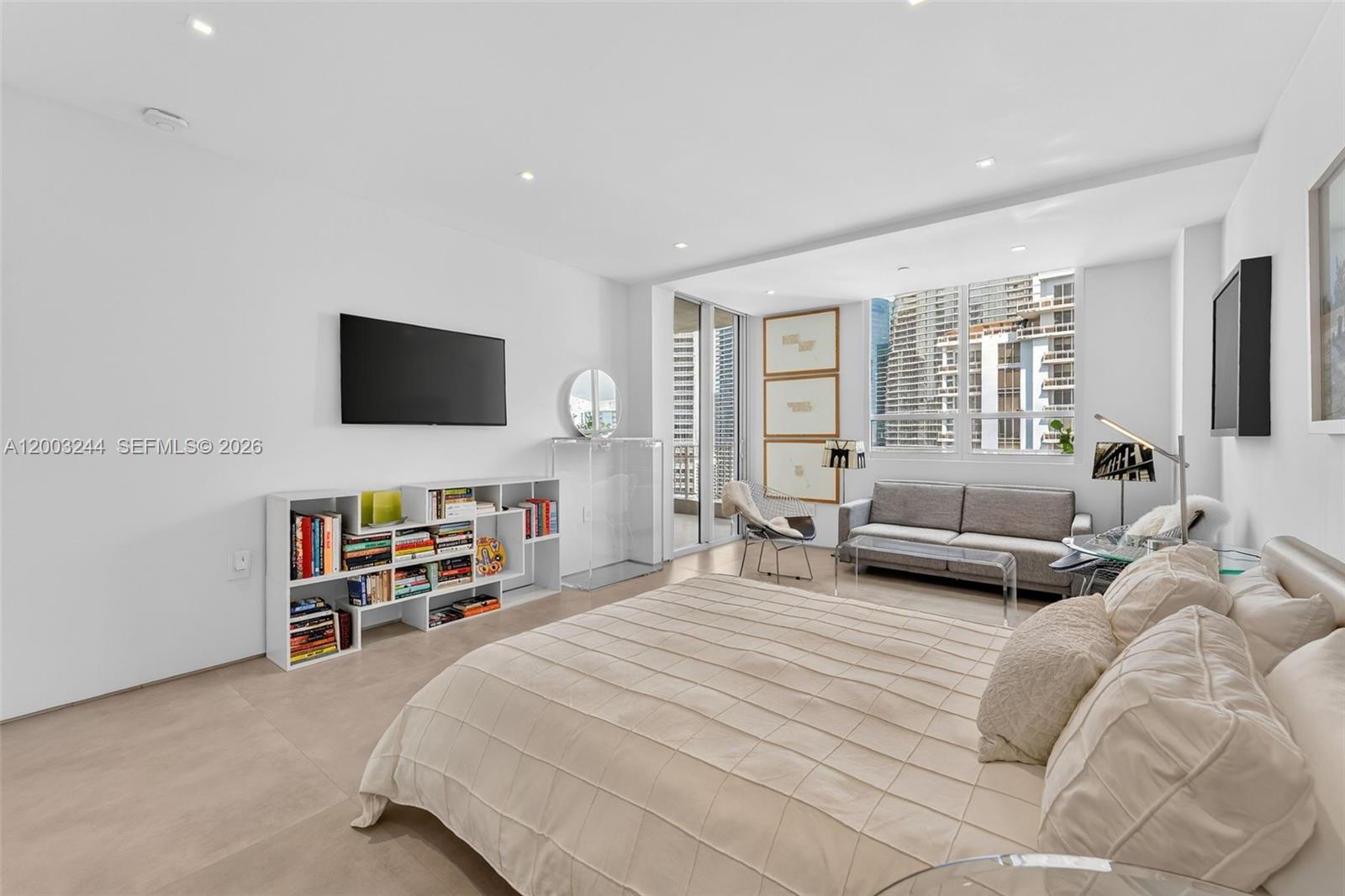 801 Brickell Key Boulevard, Unit PH3306 Miami, FL 33131 - Photo 36 of 50