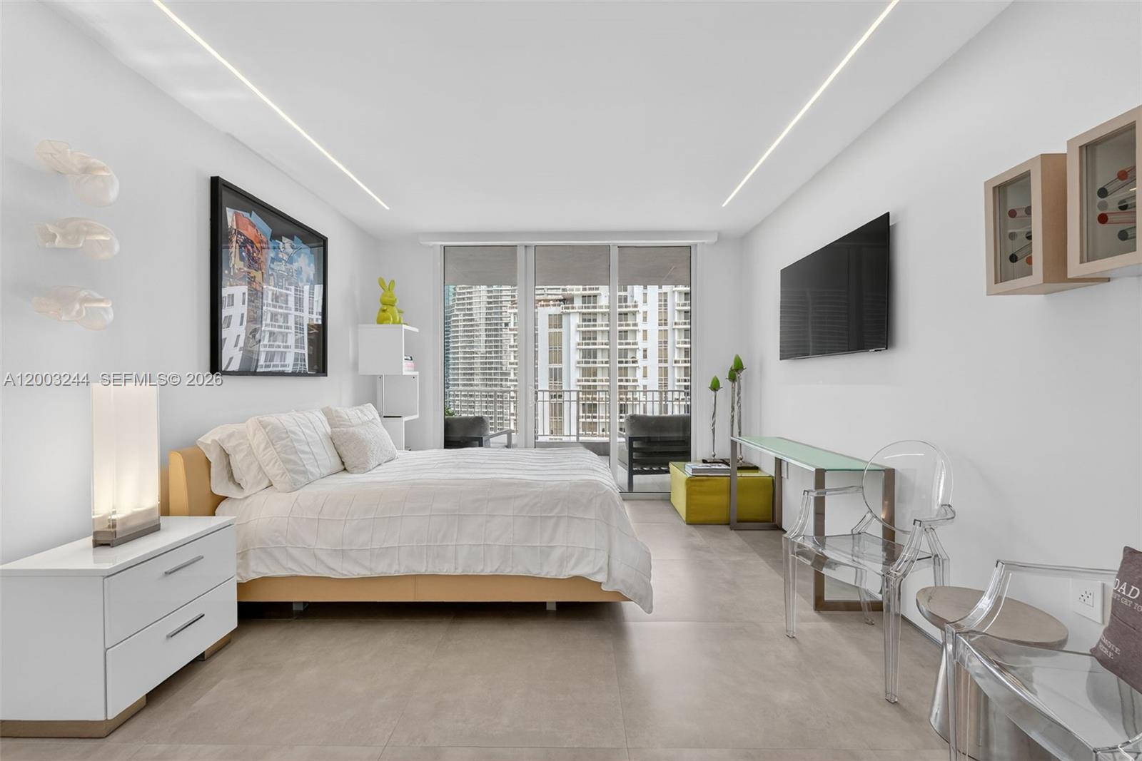 801 Brickell Key Boulevard, Unit PH3306 Miami, FL 33131 - Photo 40 of 50