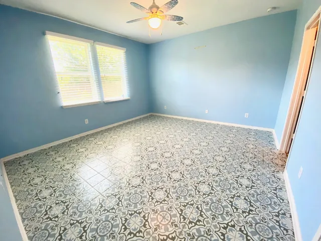 $2,299 | 13922 Kenswick Key Lane, Houston, TX 77047