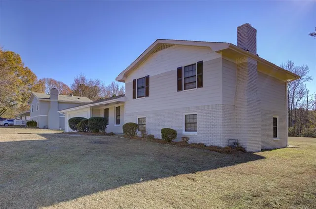 $299,500 | 2104 Moon Drive Southwest, Conyers, GA 30094