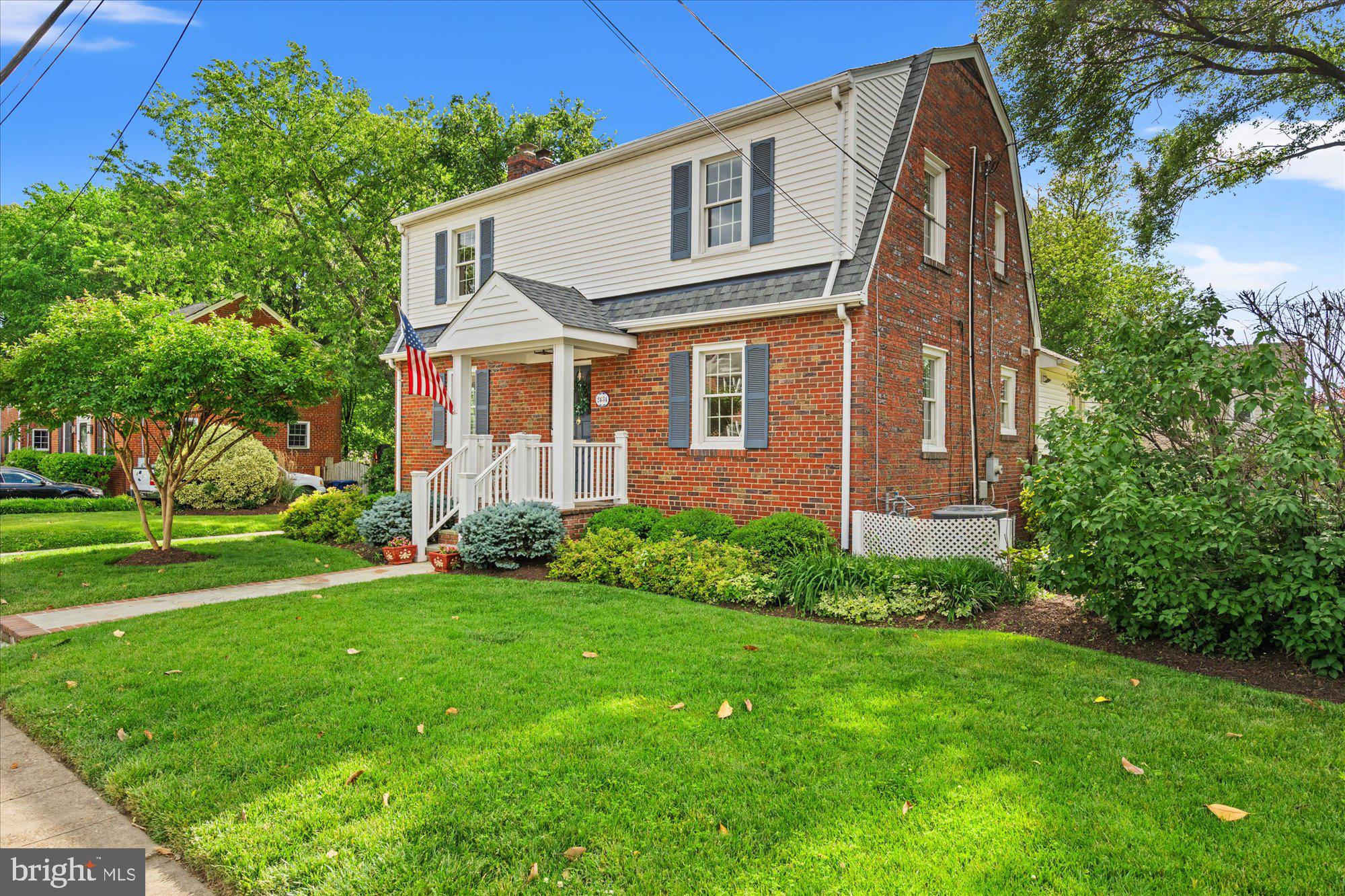 2434 Cameron Mills Road Alexandria, VA 22302 - Photo 3 of 51