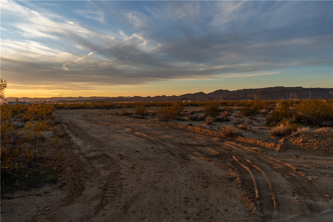 207-17-065 South Cameron Road Yucca, AZ 86438 - Photo 23 of 24