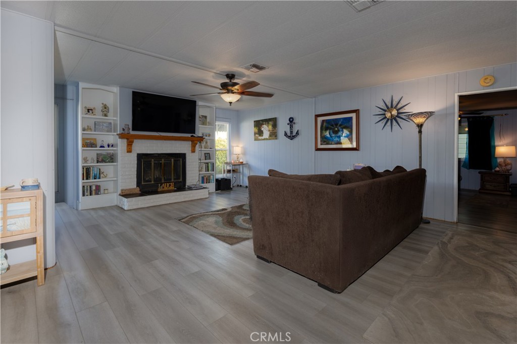 33441 Windmill Road Wildomar, CA 92595 - Photo 7 of 41 Family Room