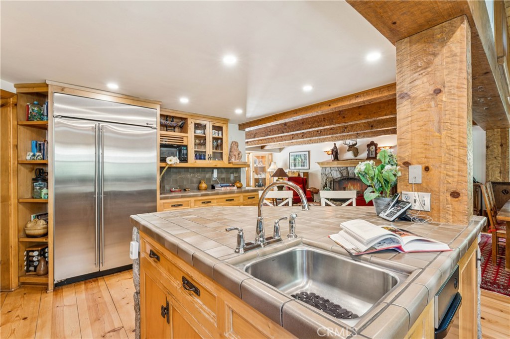 28971 North Shore Road Lake Arrowhead, CA 92352 - Photo 17 of 60