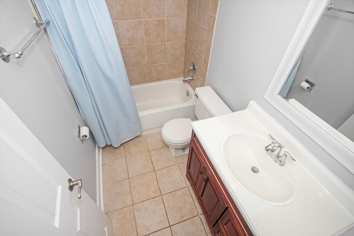 950 East Wilmette Road, Unit 117 Palatine, IL 60074 - Photo 16 of 20 Gallery Image 16