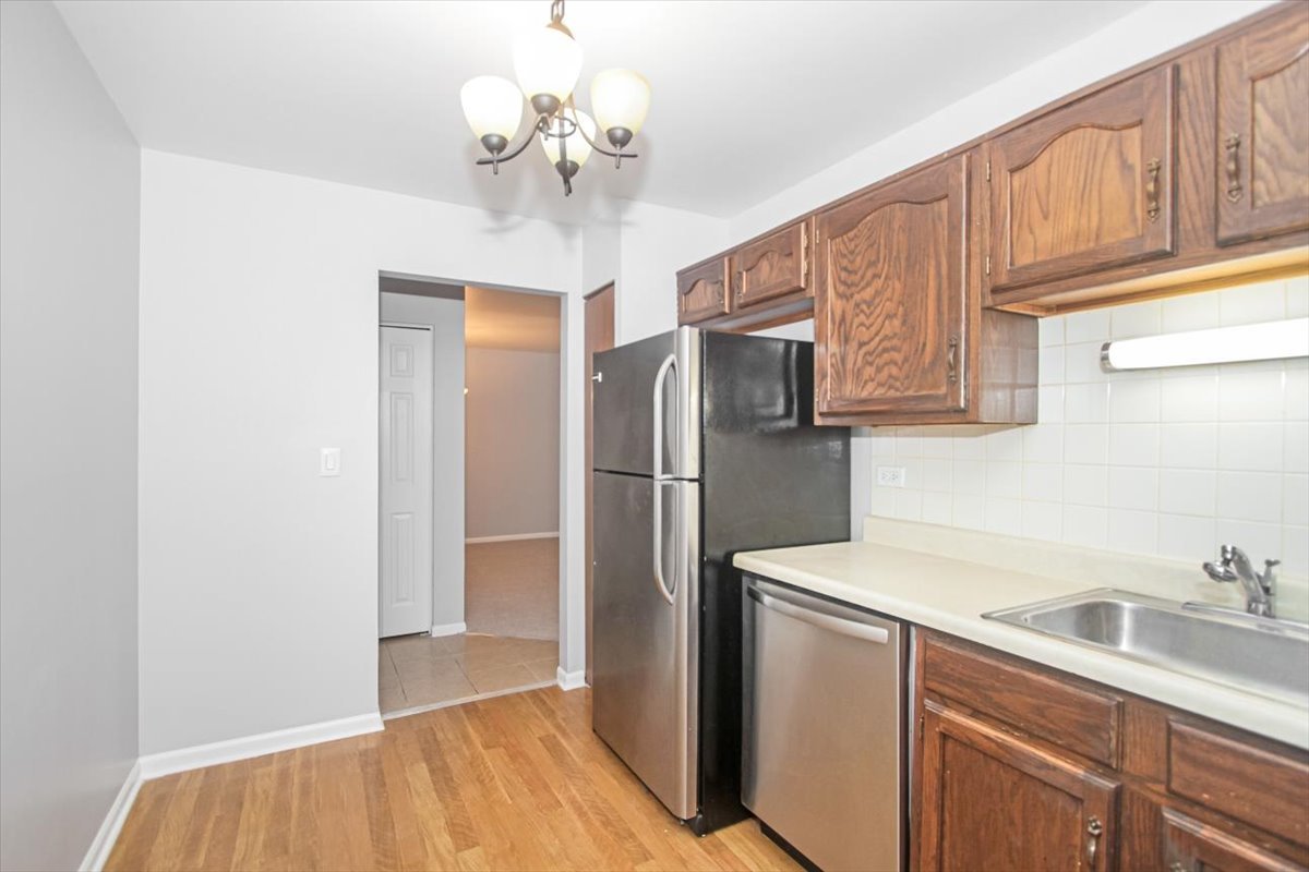 950 East Wilmette Road, Unit 117 Palatine, IL 60074 - Photo 10 of 20 Gallery Image 10