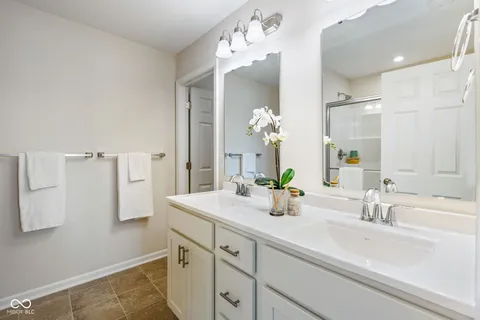 $280,000 | 7181 Lillian Place, Cumberland, IN 46229