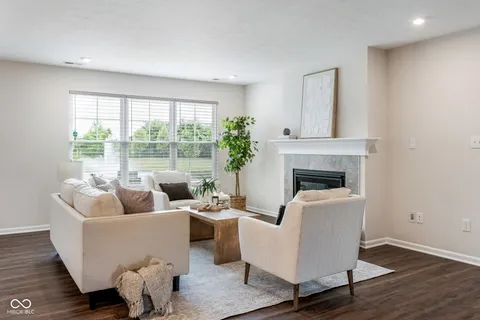 $280,000 | 7181 Lillian Place, Cumberland, IN 46229