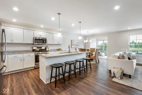 $280,000 | 7181 Lillian Place, Cumberland, IN 46229