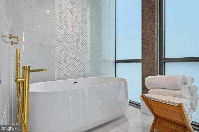 $2,799,000 | 7887 Jones Branch Drive, Unit 1904, McLean, VA 22102