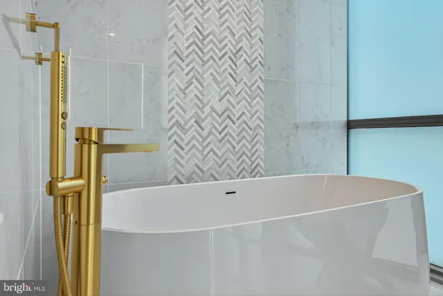 $2,799,000 | 7887 Jones Branch Drive, Unit 1904, McLean, VA 22102