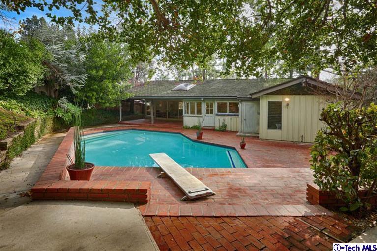 1011 Hillside Terrace Pasadena, CA 91105 - Photo 29 of 32 a view of a house with backyard porch and sitting area