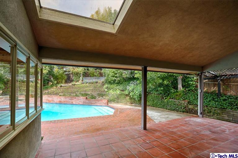 1011 Hillside Terrace Pasadena, CA 91105 - Photo 30 of 32 a view of a porch with a backyard