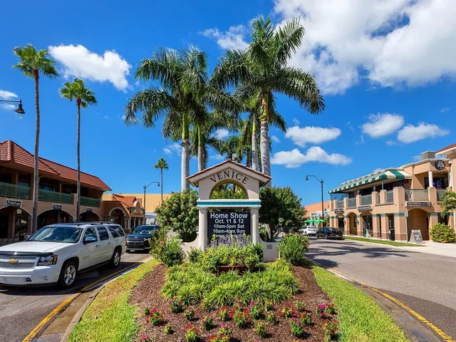 $374,900 | 230 Santa Maria Street, Unit 234, Venice, FL 34285