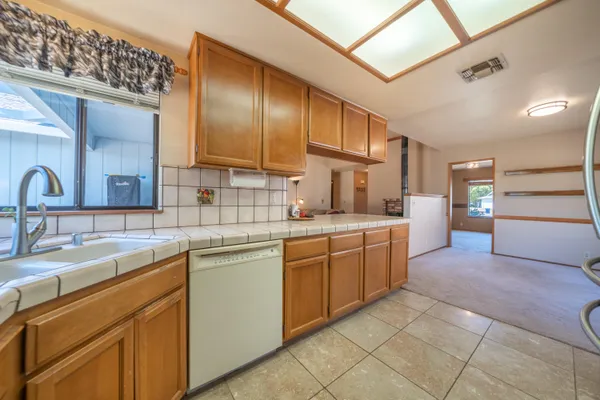 $386,000 | 3425 Silverwood Street, Redding, CA 96002