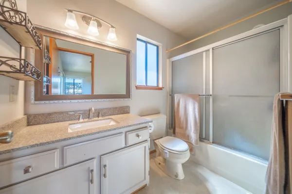 $386,000 | 3425 Silverwood Street, Redding, CA 96002