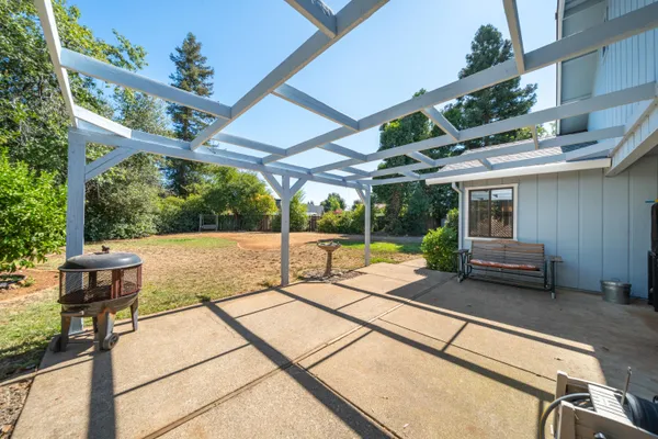 $386,000 | 3425 Silverwood Street, Redding, CA 96002