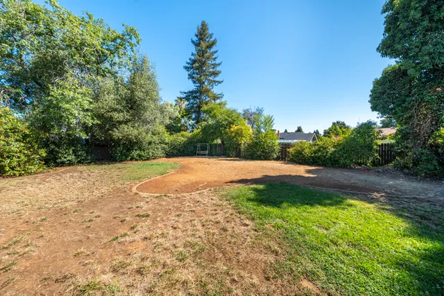 $390,000 | 3425 Silverwood Street, Redding, CA 96002