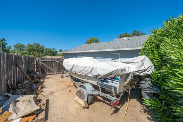 $386,000 | 3425 Silverwood Street, Redding, CA 96002