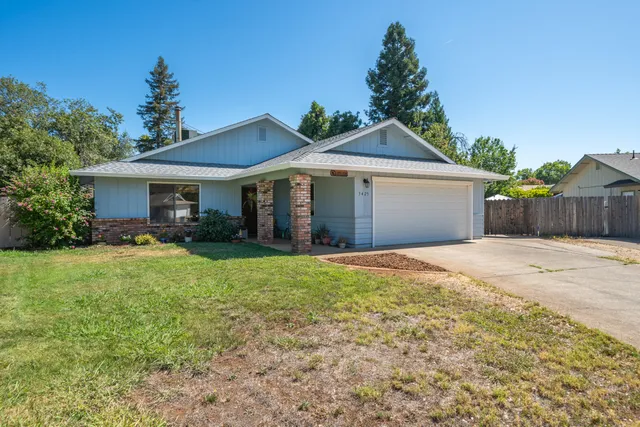 $390,000 | 3425 Silverwood Street, Redding, CA 96002