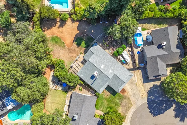 $386,000 | 3425 Silverwood Street, Redding, CA 96002