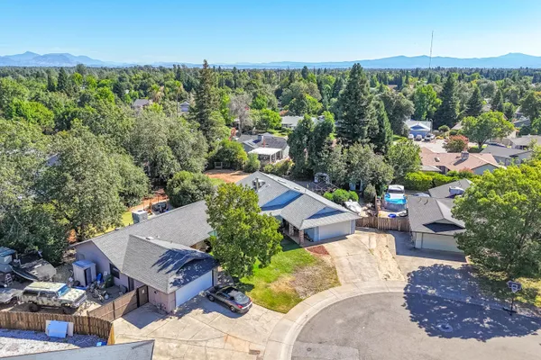 $386,000 | 3425 Silverwood Street, Redding, CA 96002