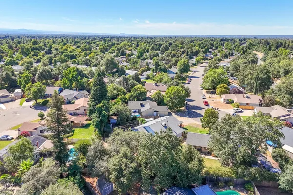 $386,000 | 3425 Silverwood Street, Redding, CA 96002