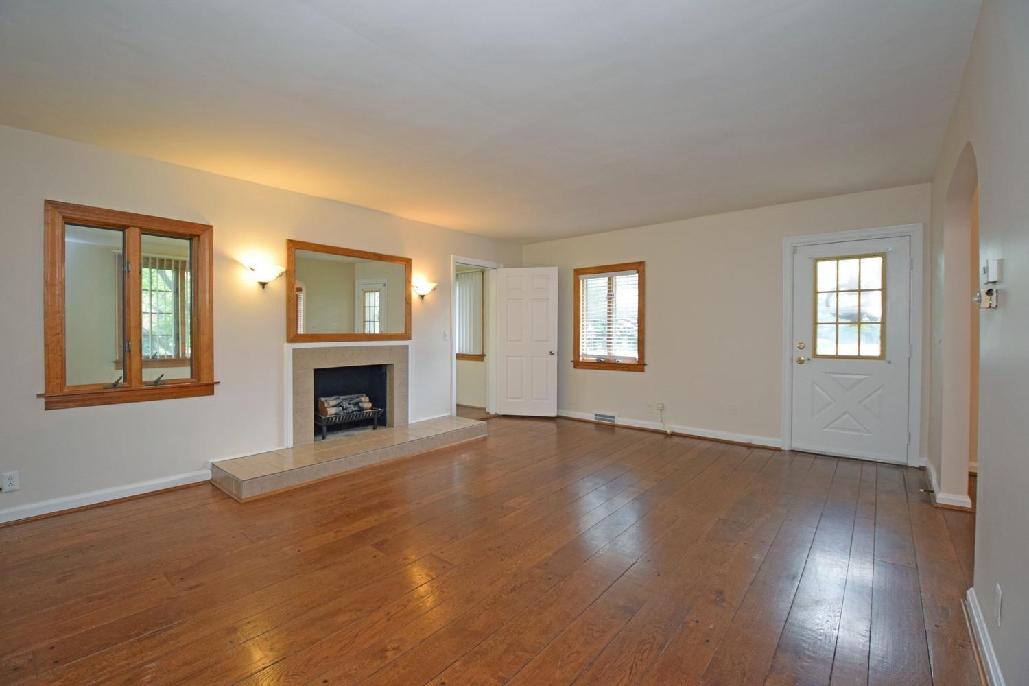 10474 Kenwood Road Blue Ash, OH 45242 - Photo 4 of 30