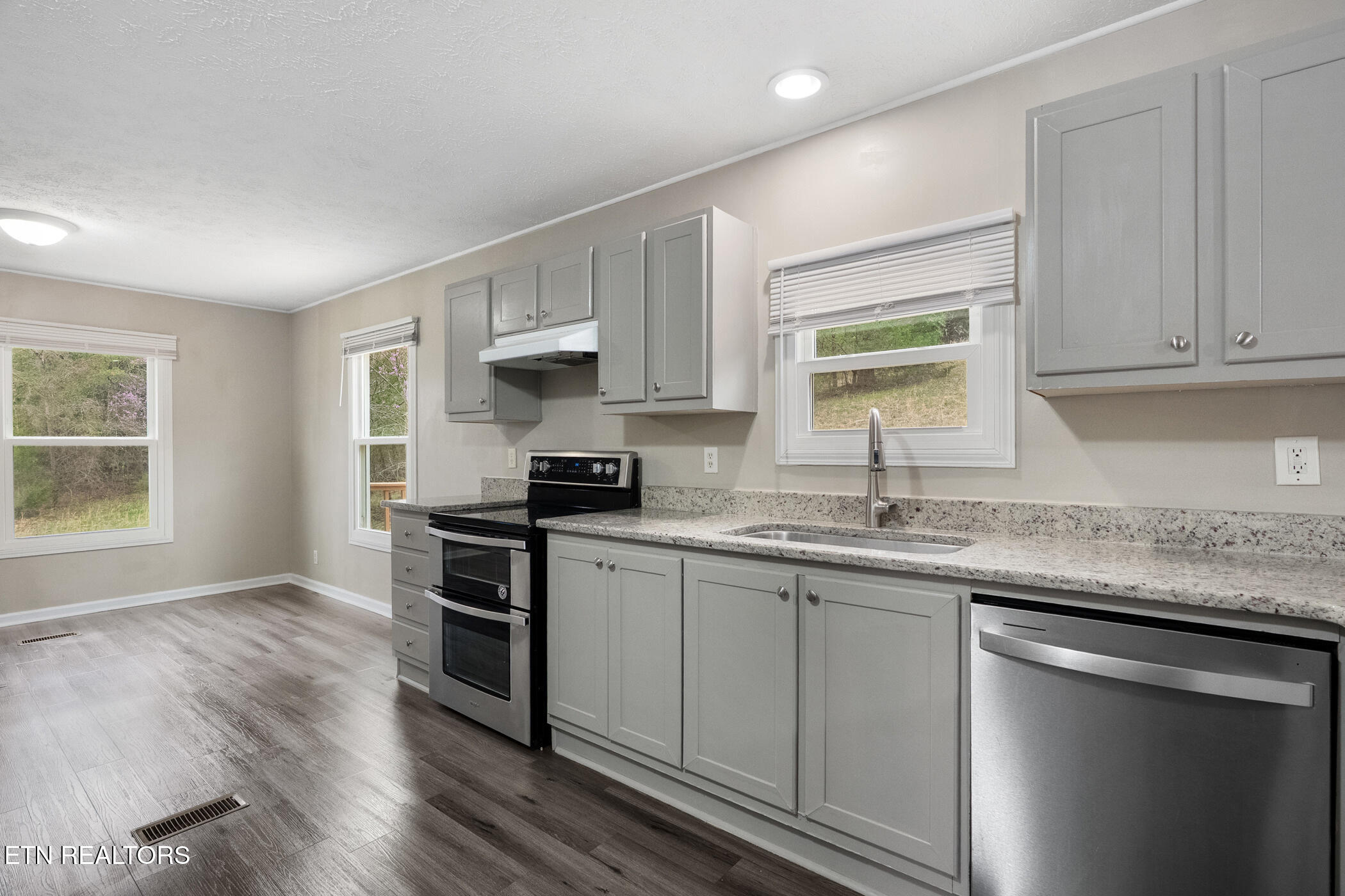 150 East Raccoon Valley Drive Heiskell, TN 37754 - Photo 12 of 36 dsc05067