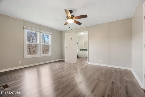 $475,000 | 150 East Raccoon Valley Drive, Heiskell, TN 37754