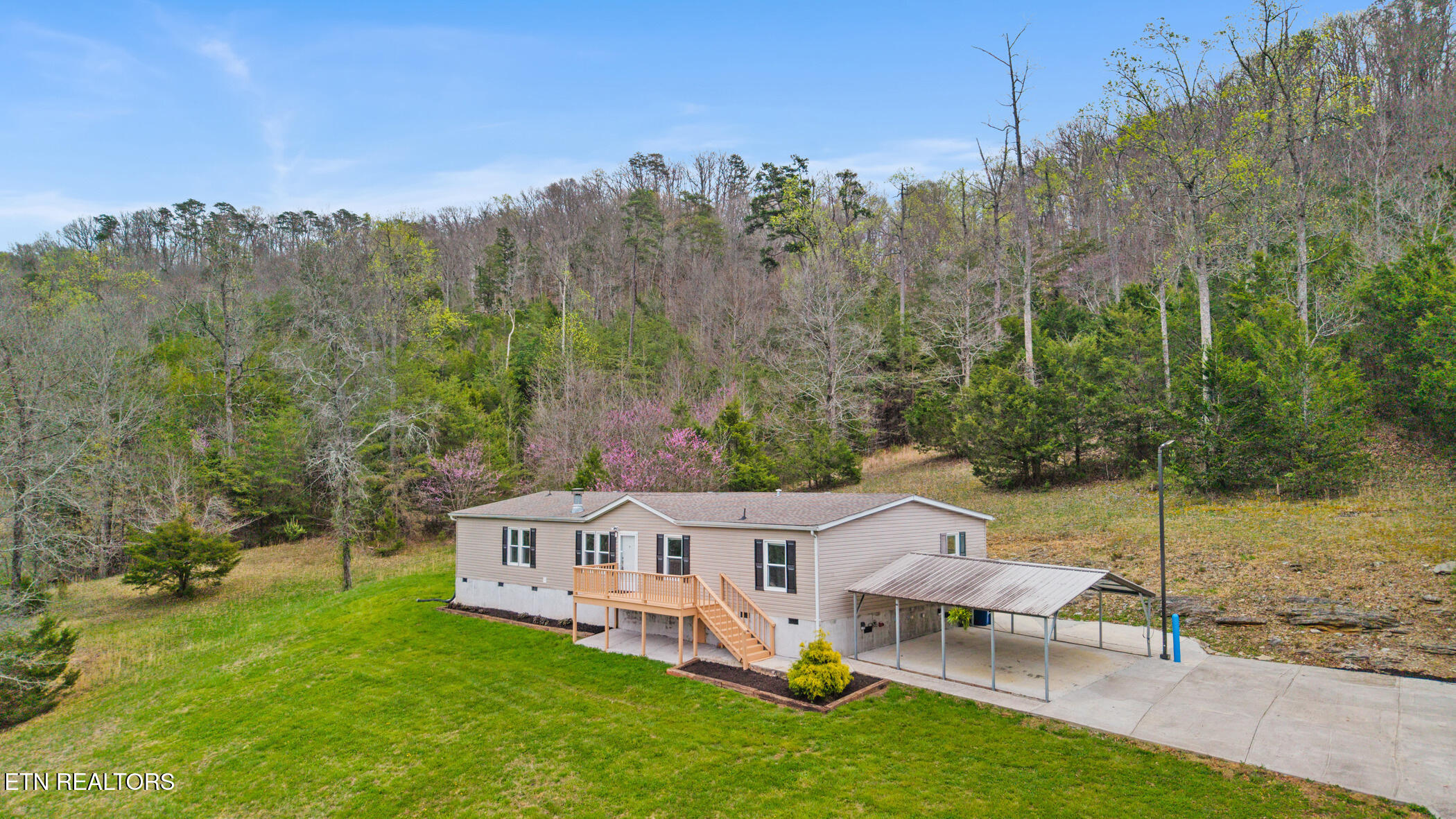 150 East Raccoon Valley Drive Heiskell, TN 37754 - Photo 33 of 36 dji_20260330101917_0615_d