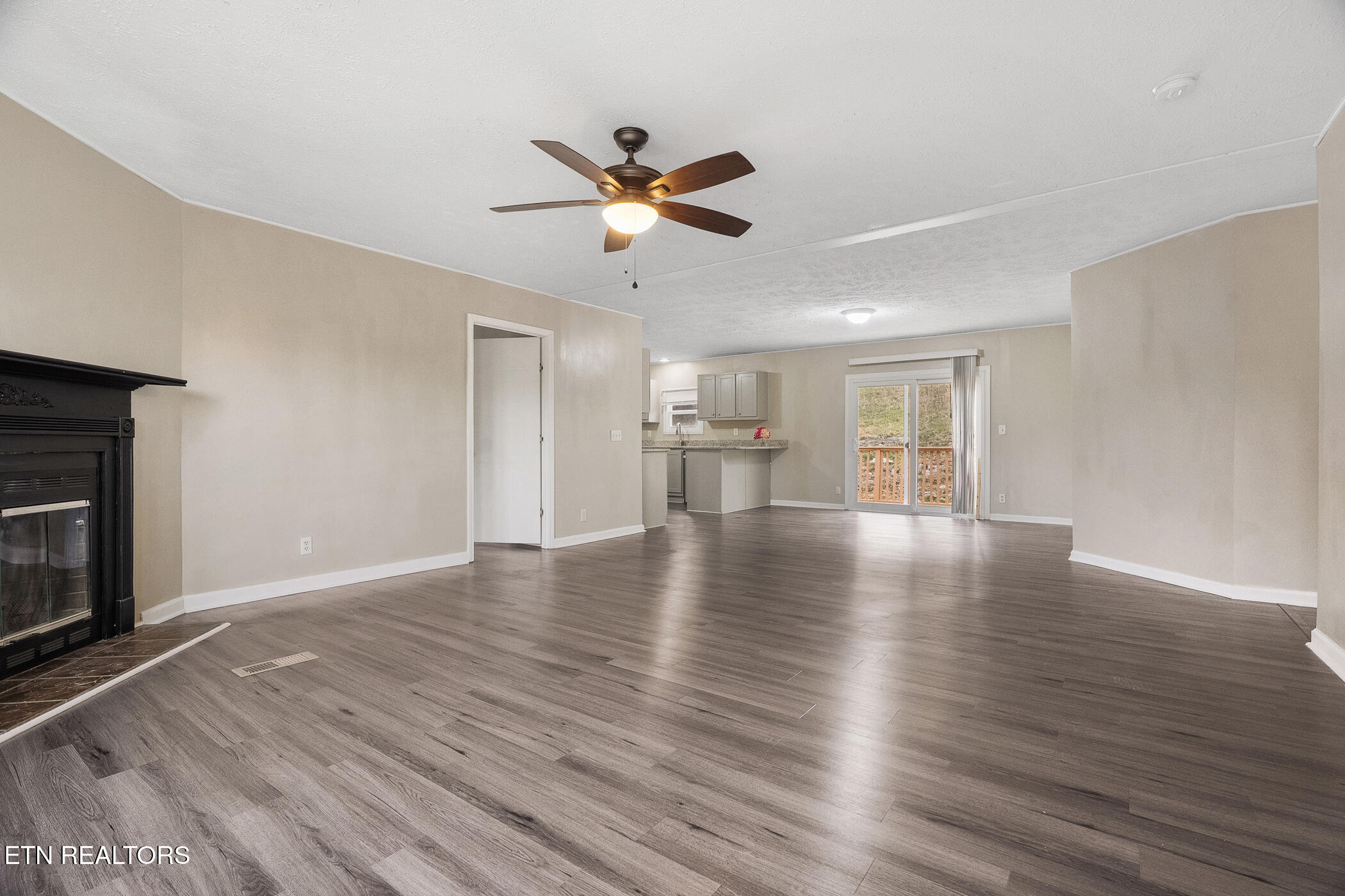 150 East Raccoon Valley Drive Heiskell, TN 37754 - Photo 8 of 36 dsc05142