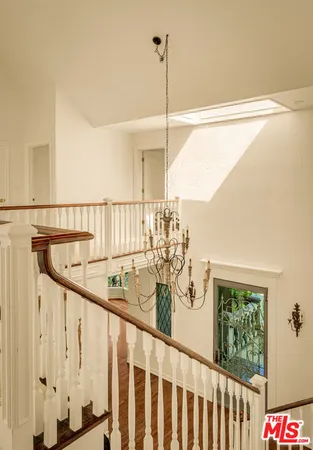 $39,500 | 353 North Gunston Drive, Los Angeles, CA 90049