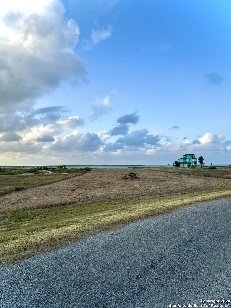 103 Dockside Drive Rockport, TX 78382 - Photo 4 of 10 a view of an ocean and beach
