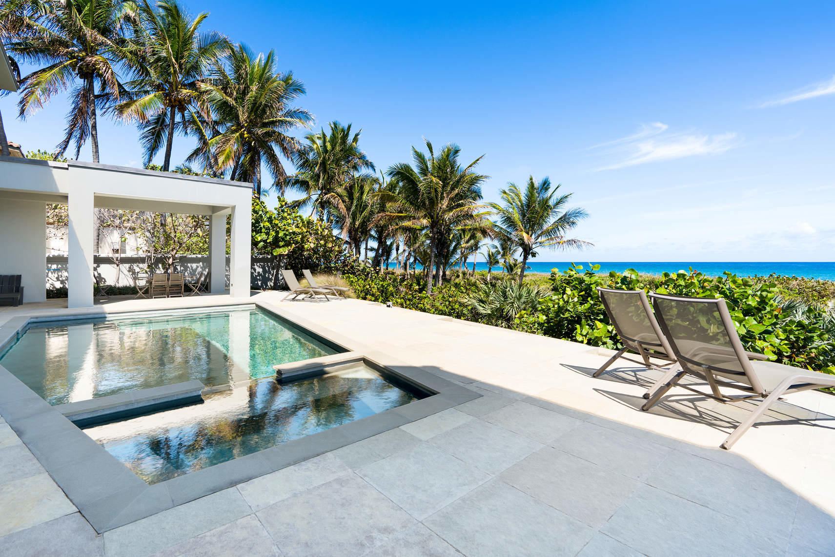 711 North Ocean Boulevard Delray Beach, FL 33483 - Photo 40 of 49 Lunch under the covered pavilion