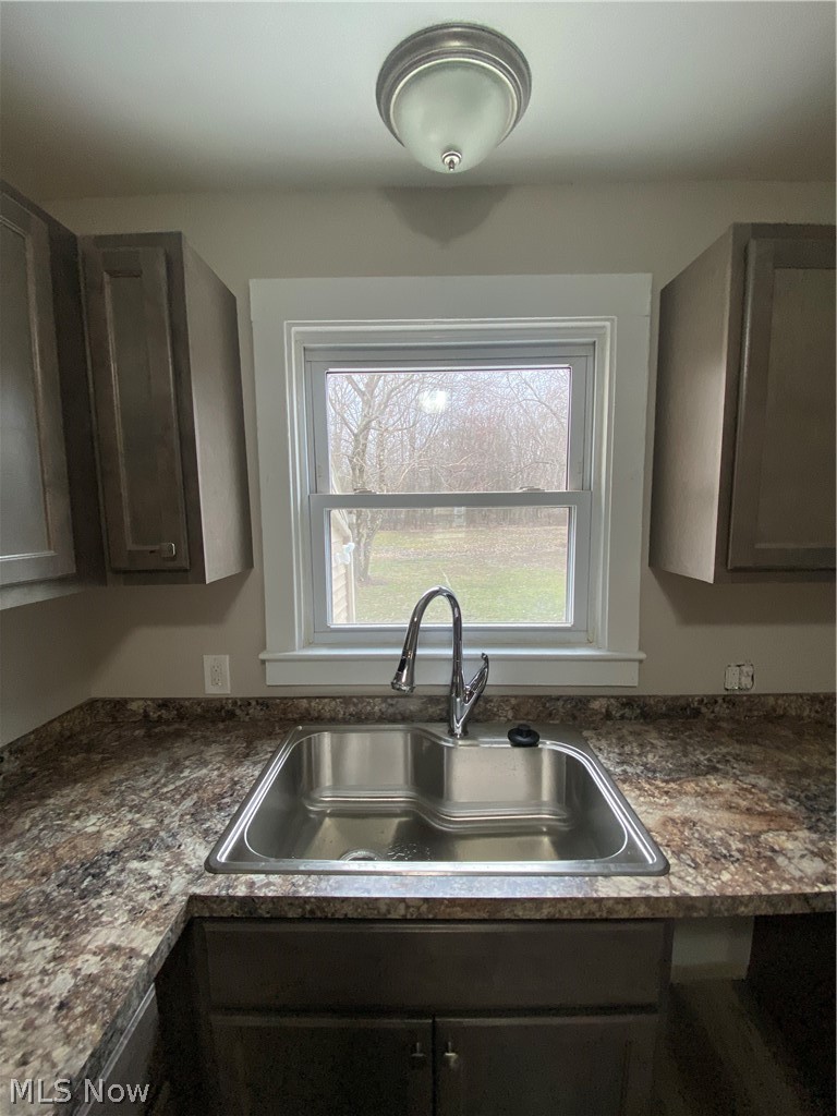 636 North Road Niles, OH 44446 - Photo 9 of 15 Gallery Image 9